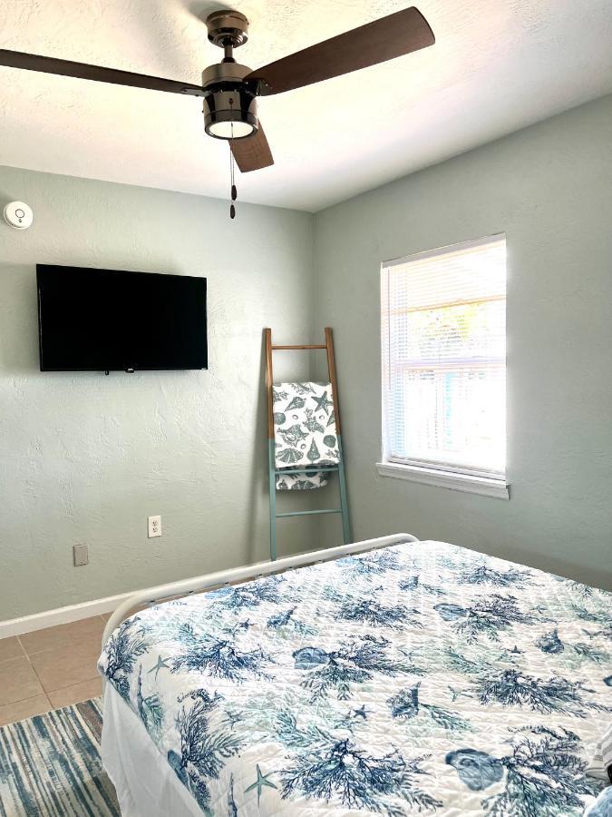 Beach Bungalow In Downtown Cocoa Beach Vila Exterior foto